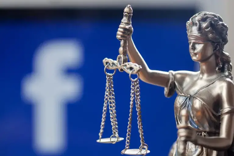 Responsabilidad legal del titular de una cuenta de Facebook por comentarios de terceros en su perfil